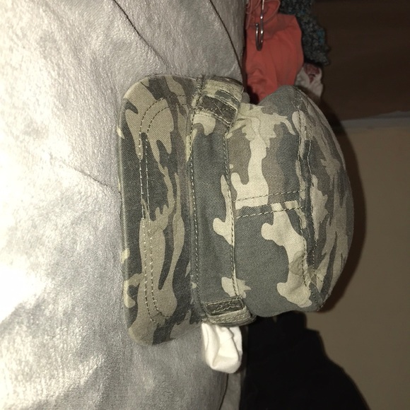 Hat - Picture 2 of 2